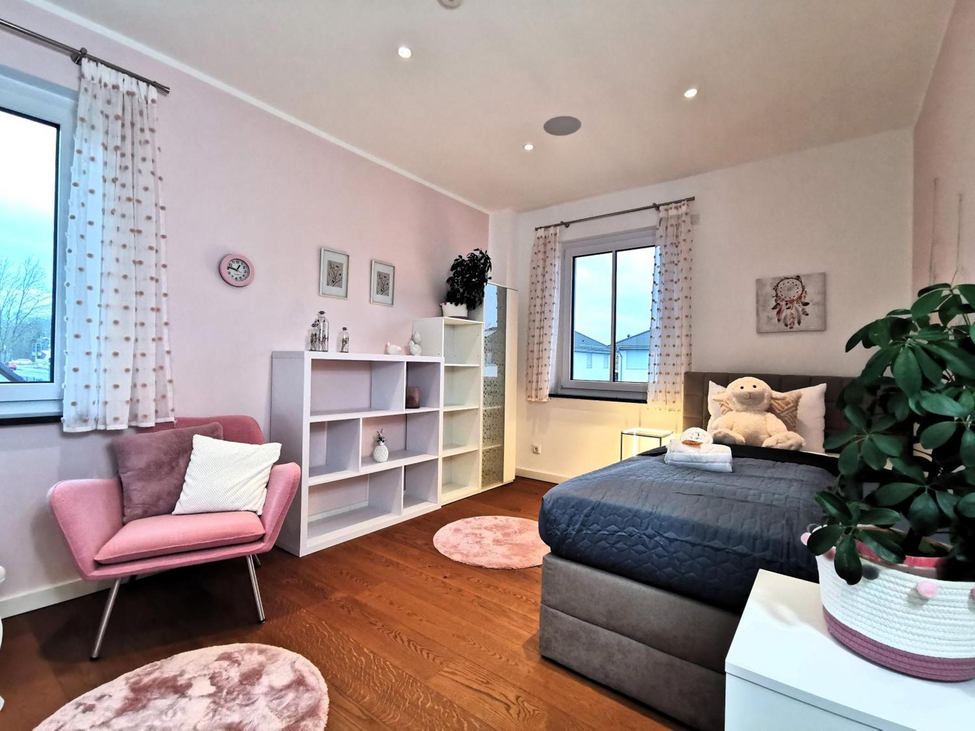 Bohnapartments Luxury Villa Berlin - 210Qm - Wintergarten - Kamin - 4 Kostenlose Parkplaetze - 6 Schlafzimmer - Neubau - Luxusausstattung Биркенвердер Экстерьер фото
