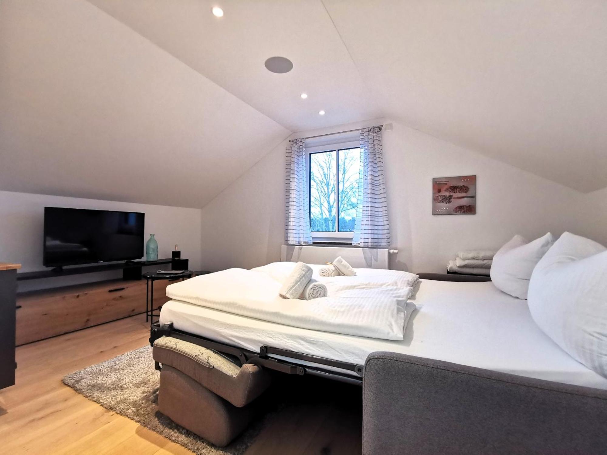Bohnapartments Luxury Villa Berlin - 210Qm - Wintergarten - Kamin - 4 Kostenlose Parkplaetze - 6 Schlafzimmer - Neubau - Luxusausstattung Биркенвердер Экстерьер фото